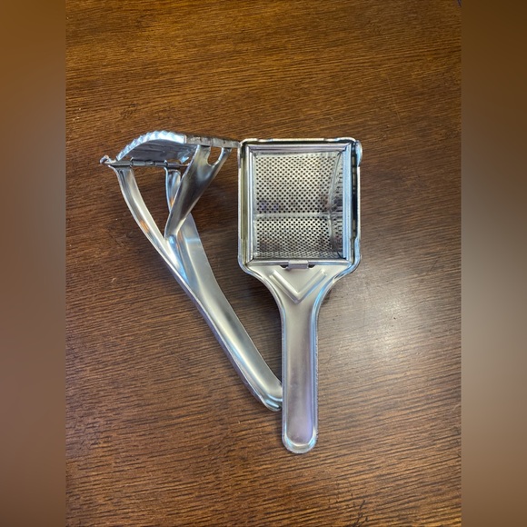 Stainless Steel Potato Vegetable Fruits Ricer Large Capacity Heavy Duty - Picture 10 of 10